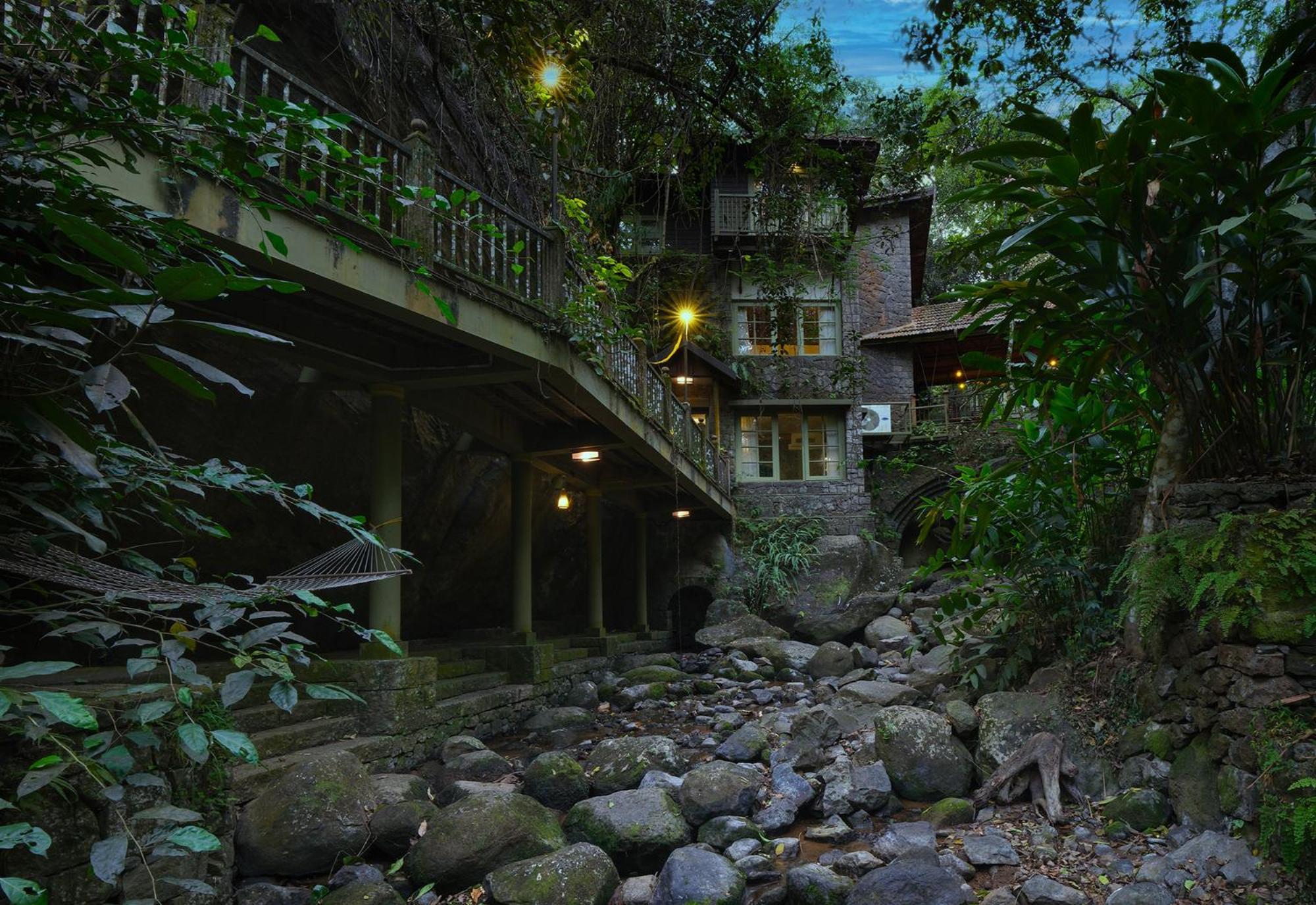 Mystic Mayapott, เทกคาดี ภายนอก รูปภาพ